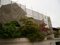茨木市で屋根塗装工事の足場